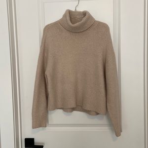 H&M Boxy Turtleneck Sweater Cream Beige
